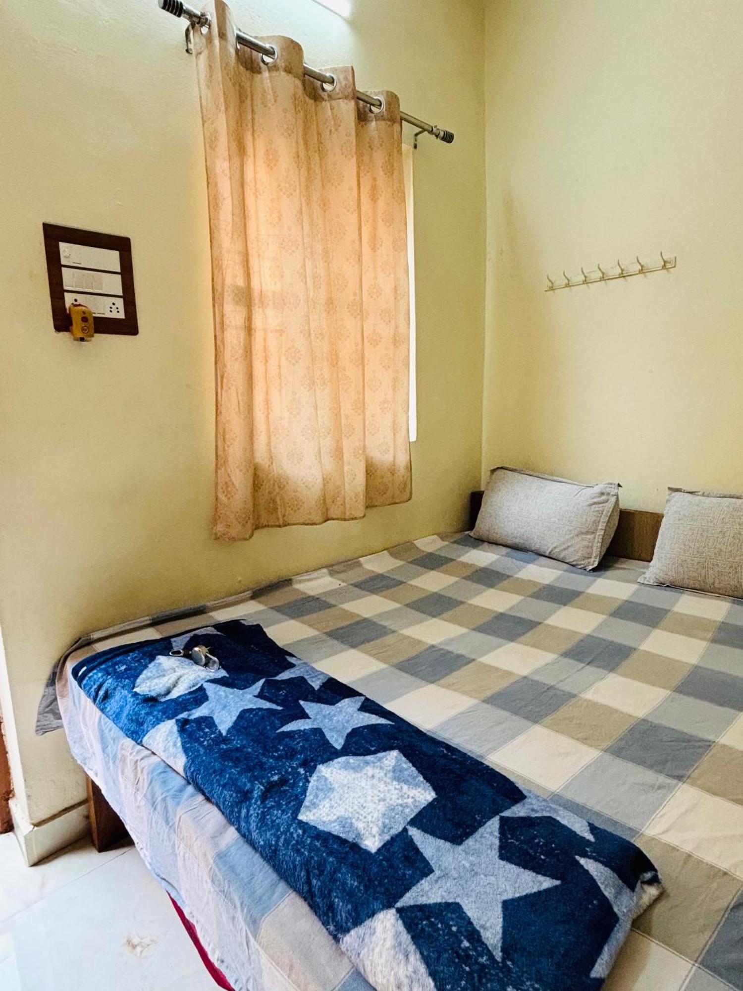 Mahesh Guest House Hampi Eksteriør billede